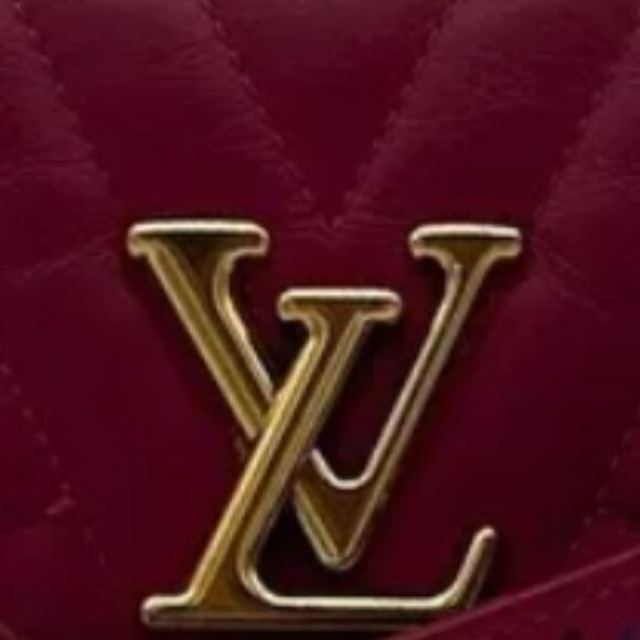 Louis Vuitton Fuchsia Quilted Clutch - Picture 3 of 4